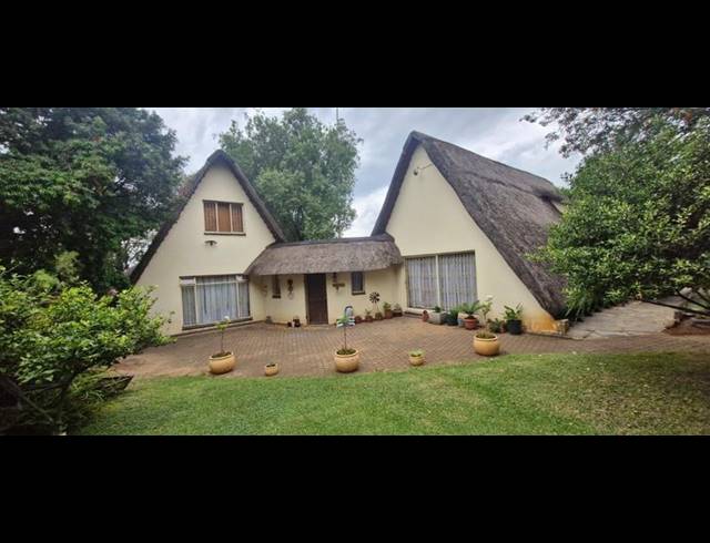 FARM FOR SALE IN RASLOUW AH